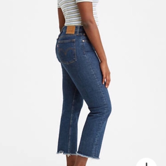 EUC woman’s Levi wedgie jeans 👖 size 27 - Picture 2 of 11